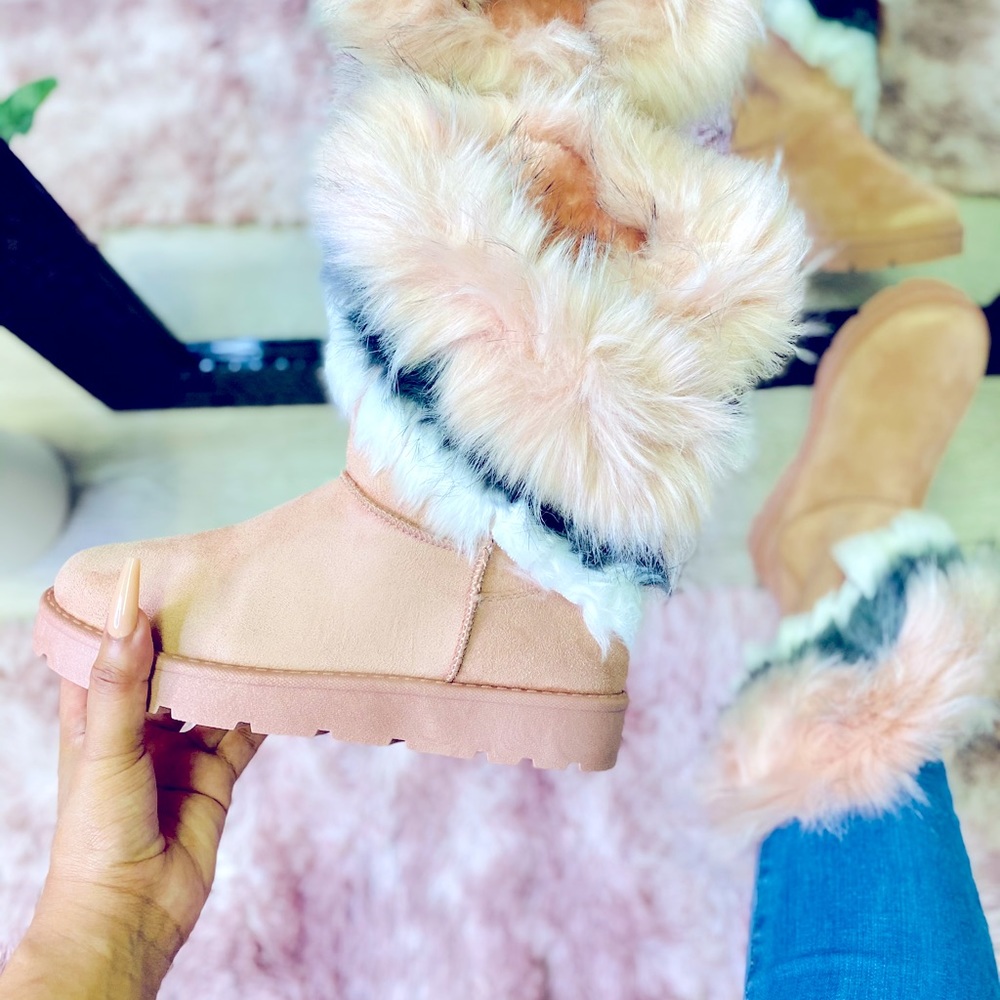 ❄️Ava Pink Furry Winter Lug Boot❄️